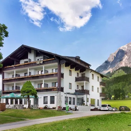 Stierer Hotell 3*