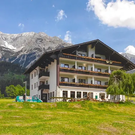 Stierer Hotell 3*